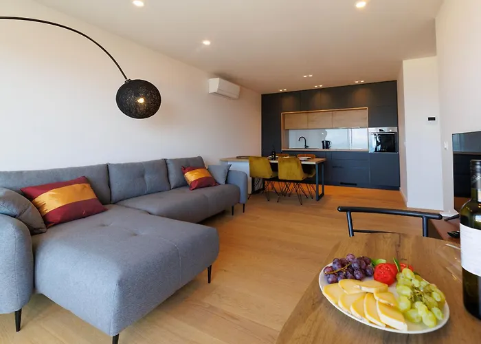 아파트 Luxury Narona Sea&city View 마카르스카