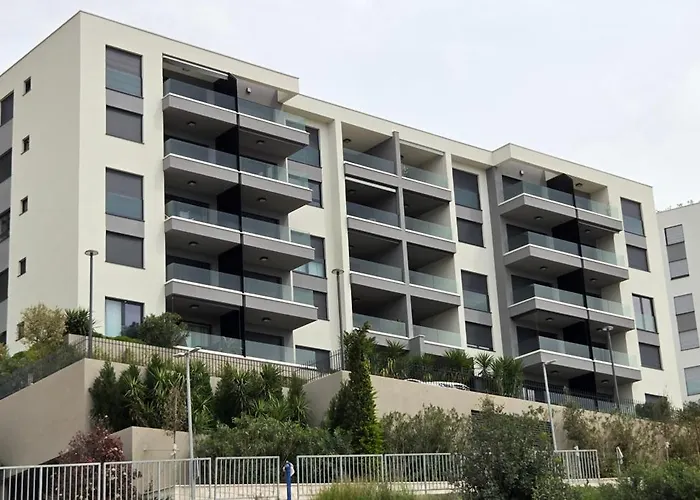 아파트 Luxury Narona Sea&city View 마카르스카